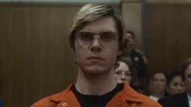 evan peters dahmer trailer monster jeffry serial killer true time tv netflix ryan murphy news watch