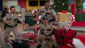 reno 911 it's a wonderful heist christmas holiday special watch comedy tv news trailer