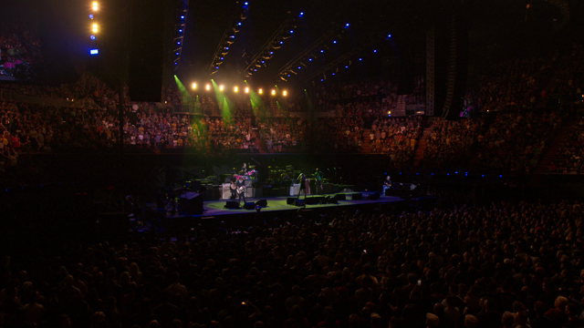 Surviving Soundgarden & Nirvana Members and Taylor Momsen Play "Black Hole Sun" at LA Taylor Hawkins Tribute